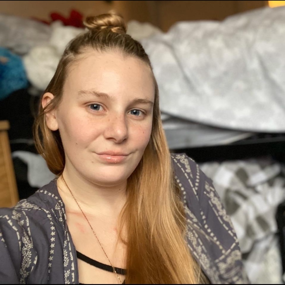 Meet your Posher, Abigail